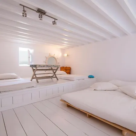 Plintri Sleeps 16 Pool Air Con Wifi * Super Paradise Beach (Mykonos)