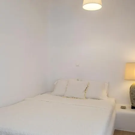Plintri Sleeps 16 Pool Air Con Wifi